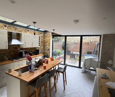 3 Bed Terraced House, Mauleverer Road, SW2 - Photo 2