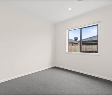 Brand New 4 bedroom Home - Photo 5