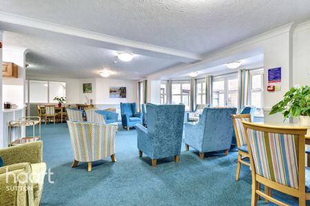 1 bedroom retirement property to rent - Photo 3