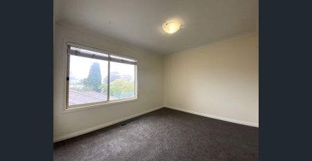 FOUR BEDROOM TOWNHOUSE IN THE MCKINNON SCHOOL ZONE! | FLARE REAL ESTATE - Photo 5