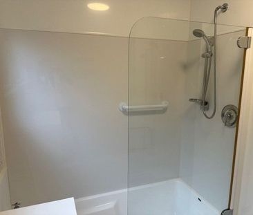 Cosy two bedroom unit in Northcote - Photo 3