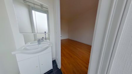 Location Appartement 3 pièces 76m² POITIERS 86000 - Photo 2