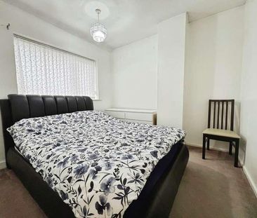 Hawes Avenue, Farnworth, Bolton, BL4 - Photo 2