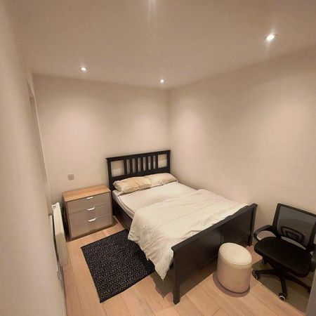 Ground floor flat to rent - Photo 2