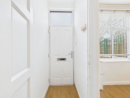 Selwyn Street, Leigh, WN7 - Photo 3