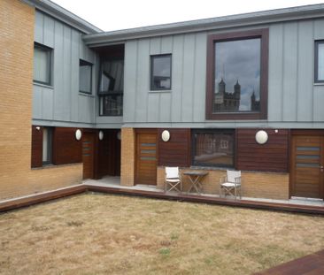 2 bed Apartment - To Let - Photo 5