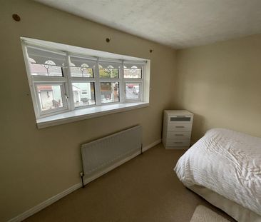 35 Glenalina Park, - Photo 4