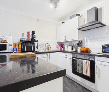 1 bedroom ground floor flat to rent - Photo 1