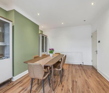 4 bedroom terraced house to rent - Photo 5