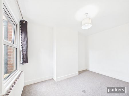 Salisbury Road, Reading, Berkshire, RG30 - Photo 3