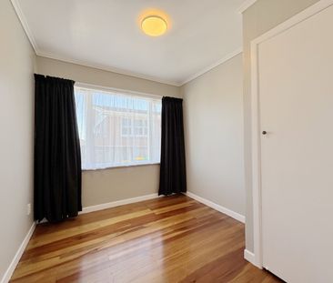 Spacious Home with Sunny Deck & Lawn Included - Photo 5
