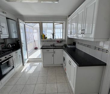 Room in a Shared House, Windmill Lane, E15 - Photo 4