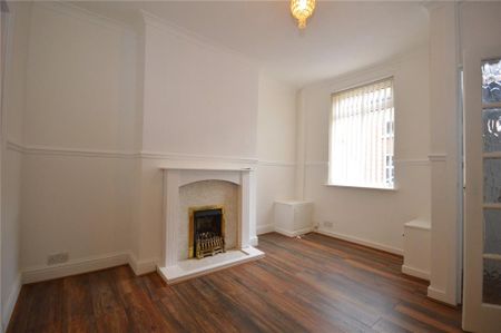 2 bedroom terraced house to rent - Photo 2