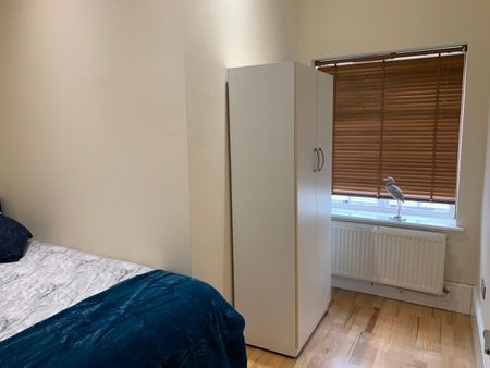 Room in a Shared House, Ordell Court, E3 - Photo 5