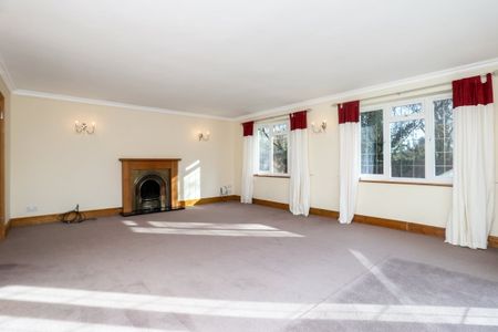 4 bedroom detached house to rent - Photo 3