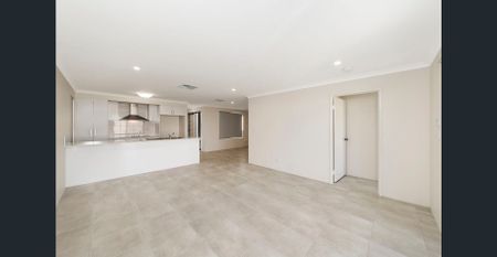 Cozy Family Home - Photo 3