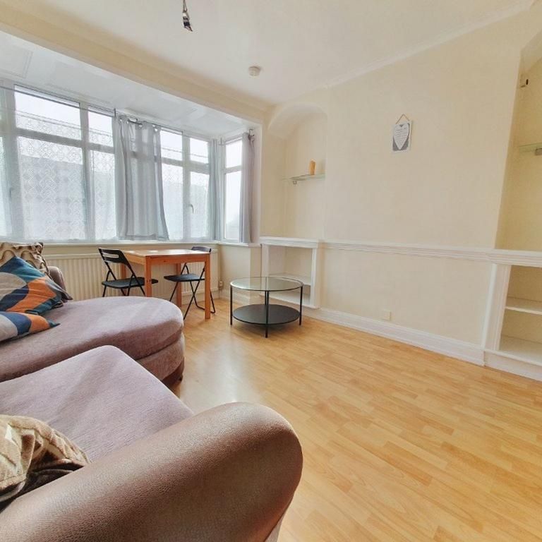 1 bedroom property to rent - Photo 1