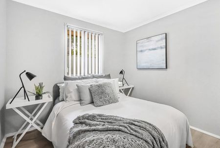 Perfect Blend of Comfort and Convenience in Cranebrook - Photo 3