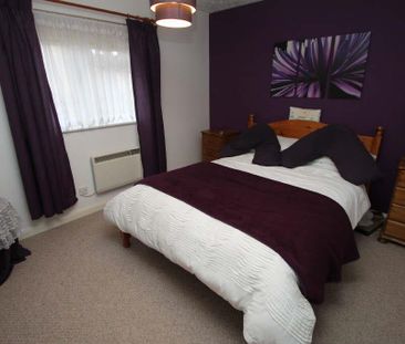 2 bedroom semi-detached house to rent - Photo 2