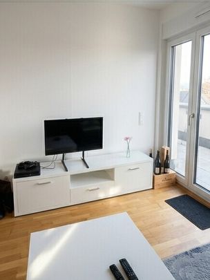 Moderne 2-Zimmer-Penthouse-Wohnung mit Dachterrasse, Balkon, TG-Platz & Weitblick in Mainz-Finthen - Photo 1
