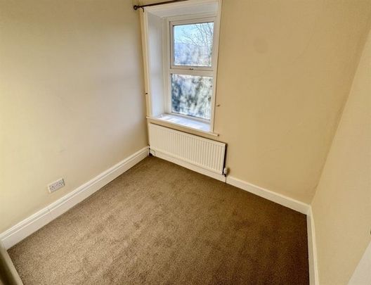 2 Bedroom End Terrace To Let - Photo 1