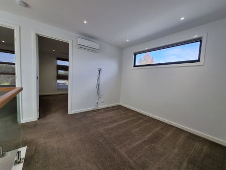 Boutique Large Townhouse - Photo 3