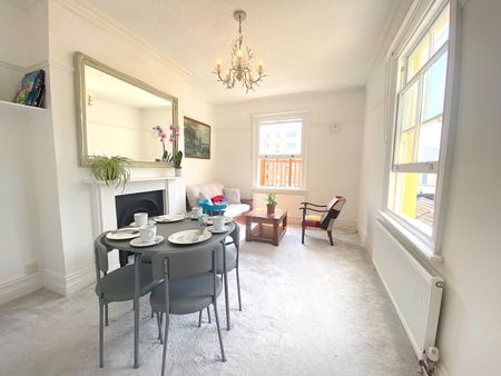 Victoria Terrace, Kingsway, Hove BN3 2WB - Photo 2