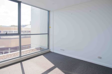 Lifestyle of Convenience-the spacious THREE Beds Room apartment! - Photo 3