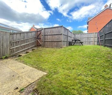 3 bedroom semi-detached house to rent - Photo 6