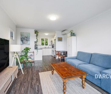 Light-Filled Apartment in Prime Ashgrove Location - Photo 1