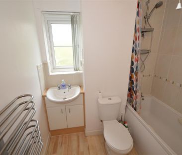 Joshua Close, Tile Hill, Coventry, West Midlands, CV4 9DB - Photo 3