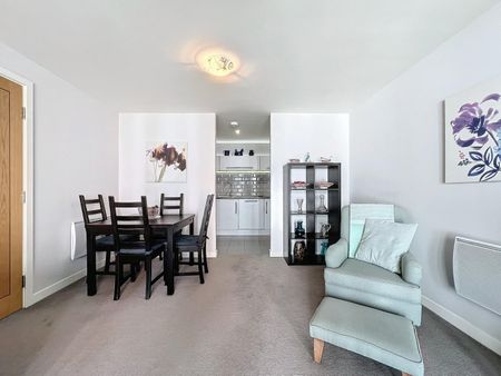 2 bed apartment to rent in Watkiss Way, Cardiff, CF11 - Photo 5