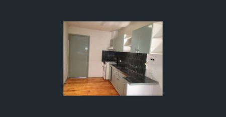 Spacious one bedroom unit - Photo 3