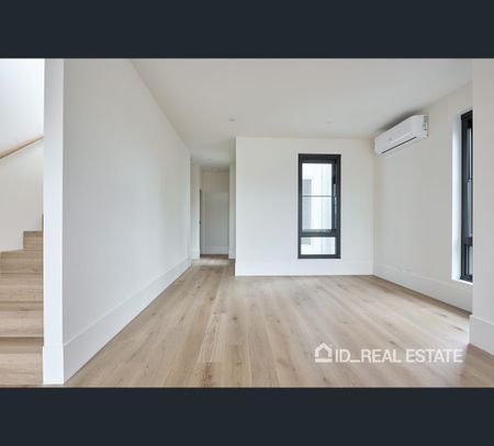 37 Watermark Close, Port Melbourne, Vic 3207 - Photo 5