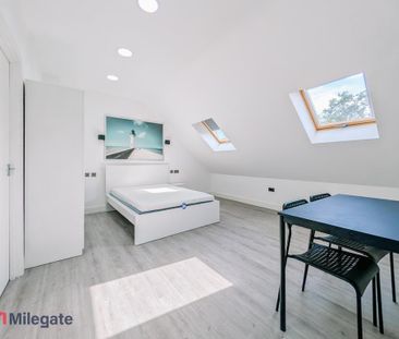 Studio to rent - Photo 2