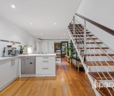 QUALITY AND COMFORT IN MOSMAN PARK - Photo 6