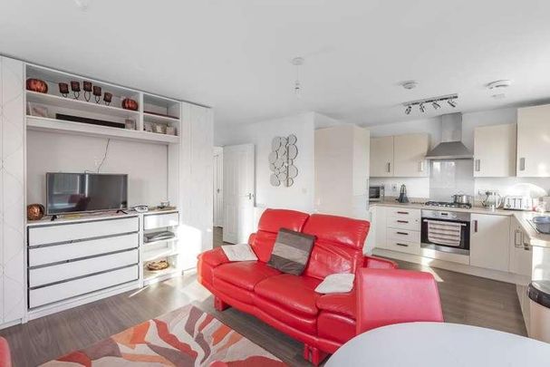 Berryfields, Aylesbury, HP18 - Photo 1