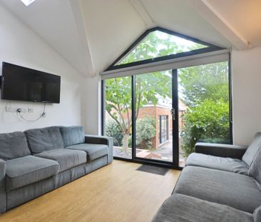 Price £500 pcm - Available Now - Furnished - Photo 1