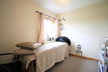 2 bedroom semi-detached house to rent - Photo 2