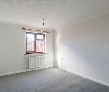 3 bedroom detached bungalow to rent - Photo 4