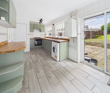 3 bedroom Terraced House to rent - Photo 6