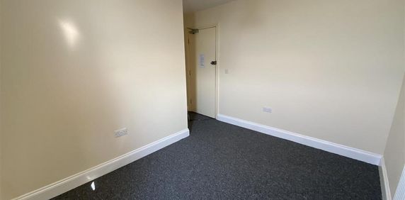 House share to rent - Photo 2