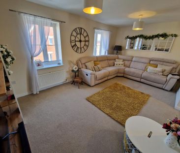 1 bedroom coach house to rent - Photo 1