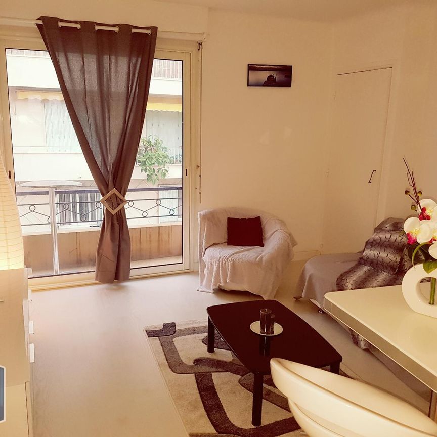 Location Appartement 1 pièce 28m² CANNES 06400 - Photo 1
