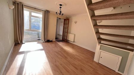 2 bedroom terraced house to rent - Photo 5