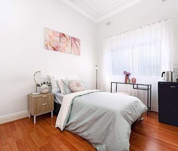 Hurstville - Photo 1
