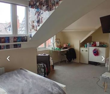 8 Bed - 24 Manor Terrace, Headingley, Leeds - LS6 1BU - Student - Photo 5