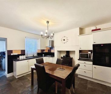 2 bedroom end of terrace house to rent - Photo 4