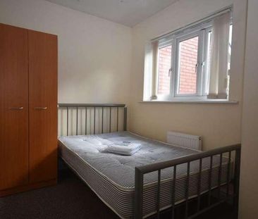 Reilly Street, Hulme, Manchester, M15 - Photo 4