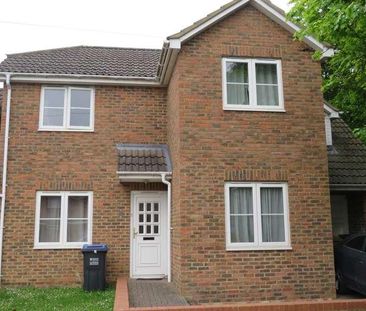 Ely Close, Hatfield, AL10 - Photo 4